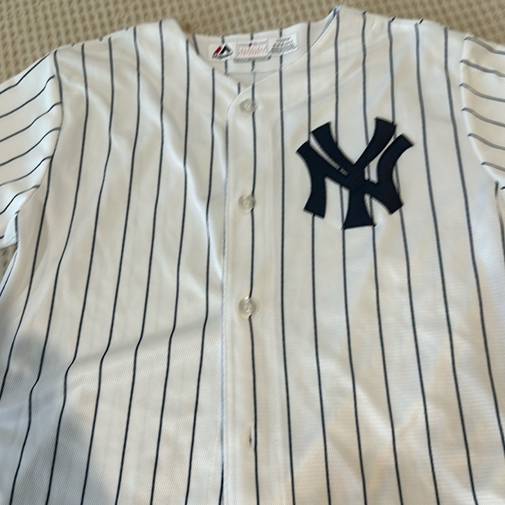 Youth size medium Jeter jersey!  Good condition